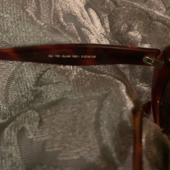 Guess Sunglasses Rounded Tortoiseshell Frame - Picture 3 of 3